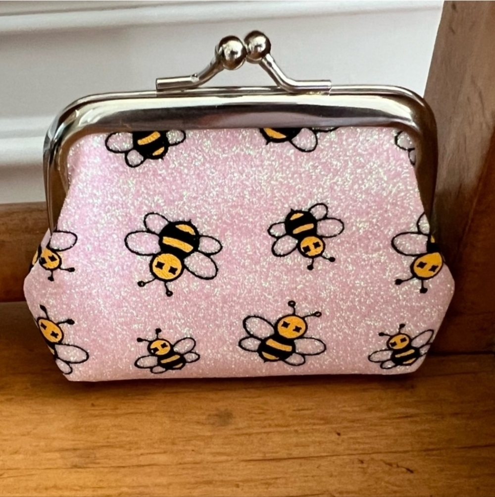 Cute Bee Glittery Purse - Picture 2 of 4